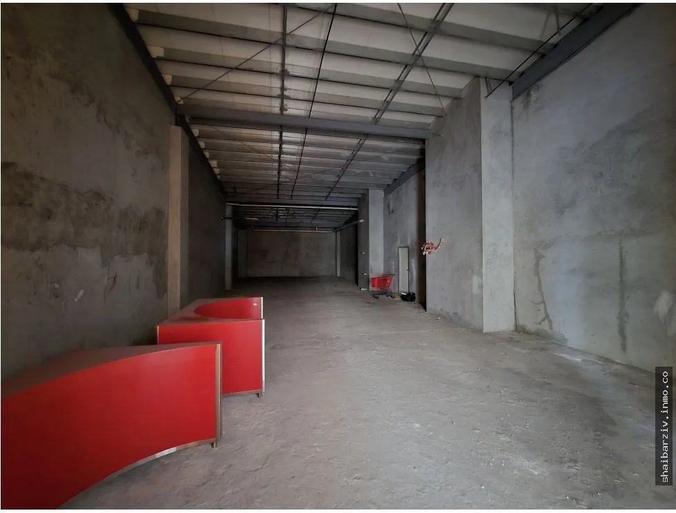 FOR LEASE LOCAL 24 AT SANTA MARÍA PLAZA