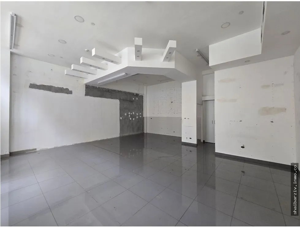 FOR LEASE: UNIT 10 AT SANTA MARÍA PLAZA