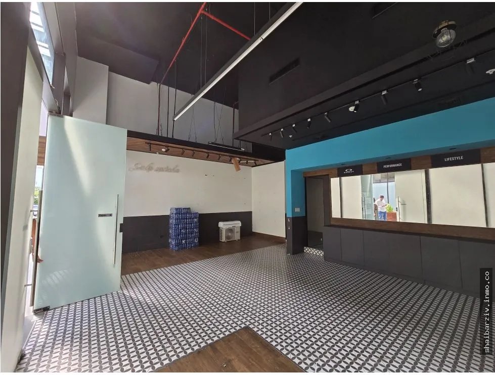 FOR LEASE: UNIT 13 AT SANTA MARÍA PLAZA