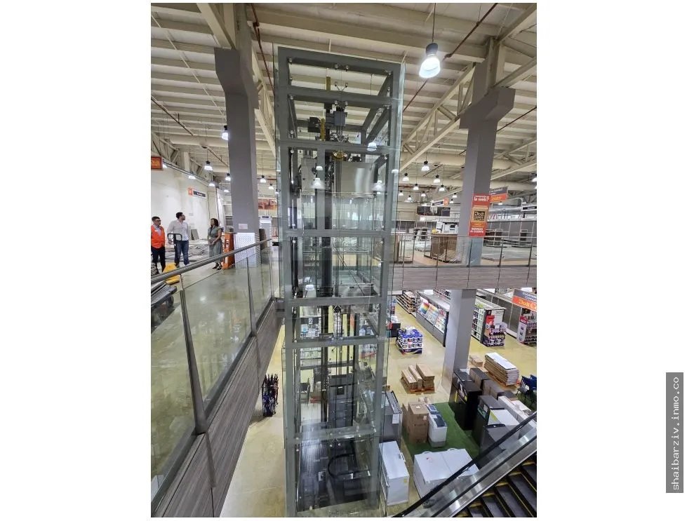 COMMERCIAL SPACE FOR RENT AT SANTA MARÍA PLAZA