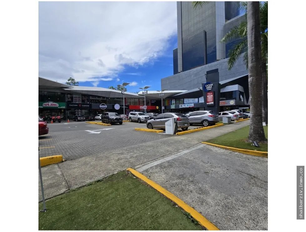 SE VENDE PLAZA COMERCIAL CON GRAN POTENCIAL DE RENTABILIDAD