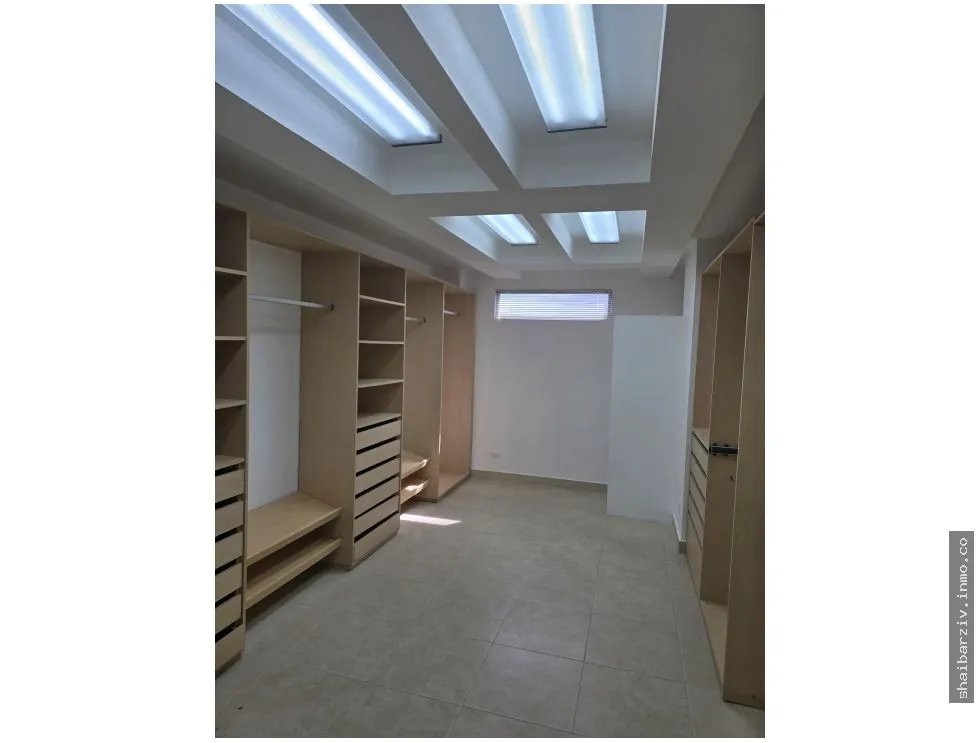Penthouse en PH Golf Tower – Exclusividad y Confort en Altos del Golf
