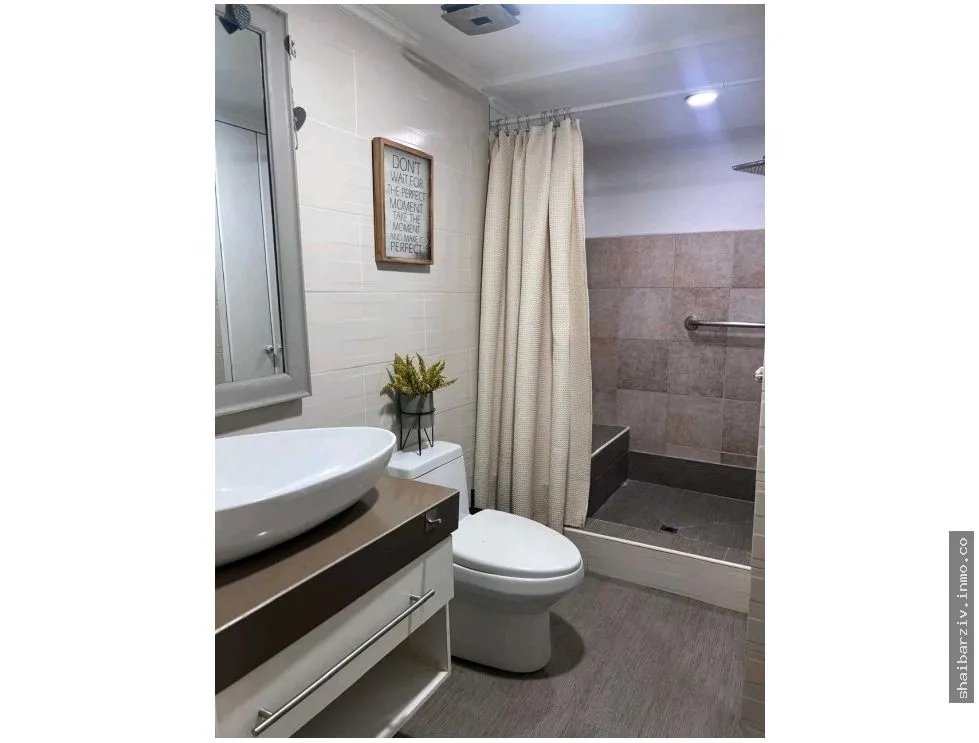 Edificio en Venta en Clayton