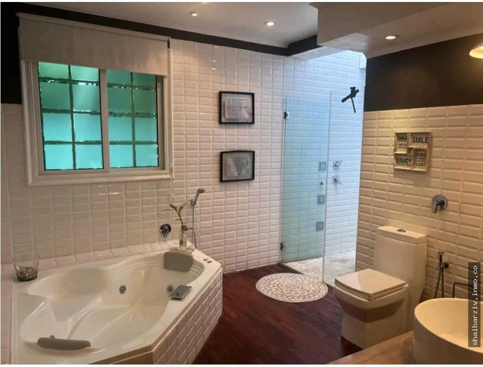 Edificio en Venta en Clayton