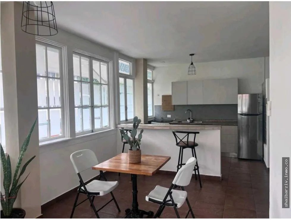 Edificio en Venta en Clayton