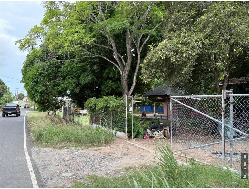 Land for Sale Facing the Panamerican Highway