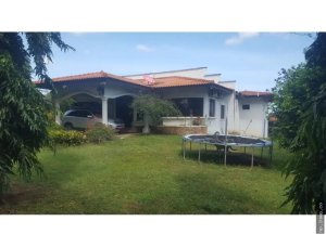 HOUSE FOR SALE IN LOS SANTOS - SANTO DOMINGO