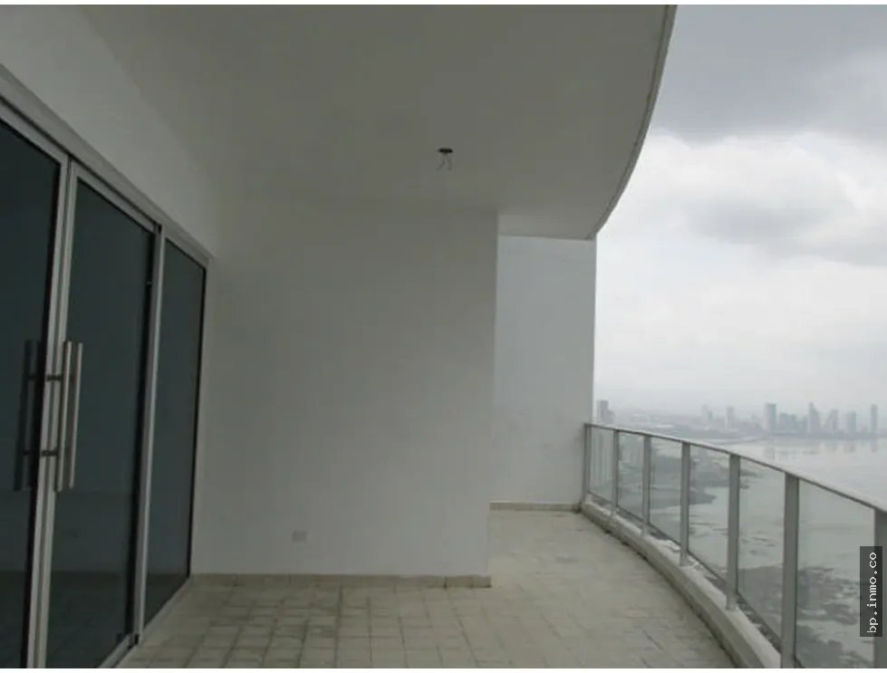 APARTAMENTO A LA VENTA EN PACIFIC VILLAGE, PUNTA PACÍFICA