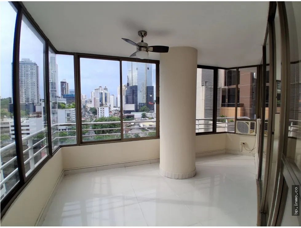 SE VENDE APARTAMENTO DE 183 m² EN BELLA VISTA - TOWER ONE