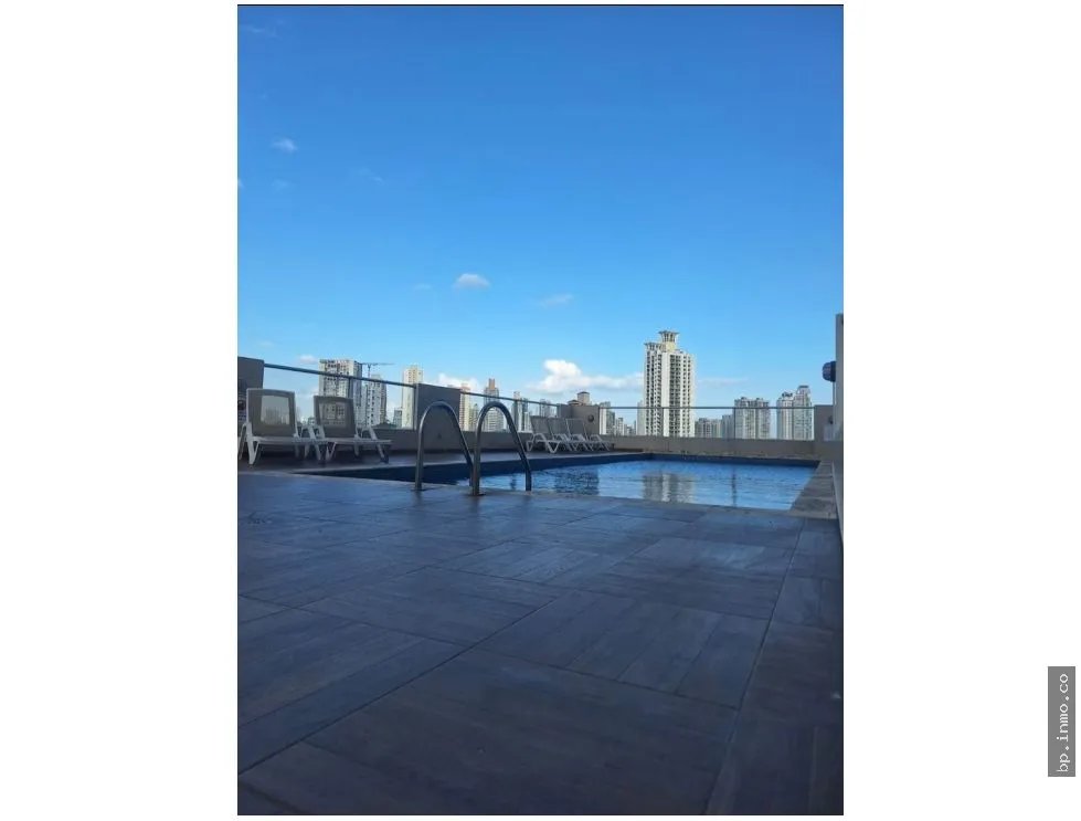 SE VENDE APARTAMENTO EN EL CARMEN, VÍA ESPAÑA - PH RAINBOW TOWER