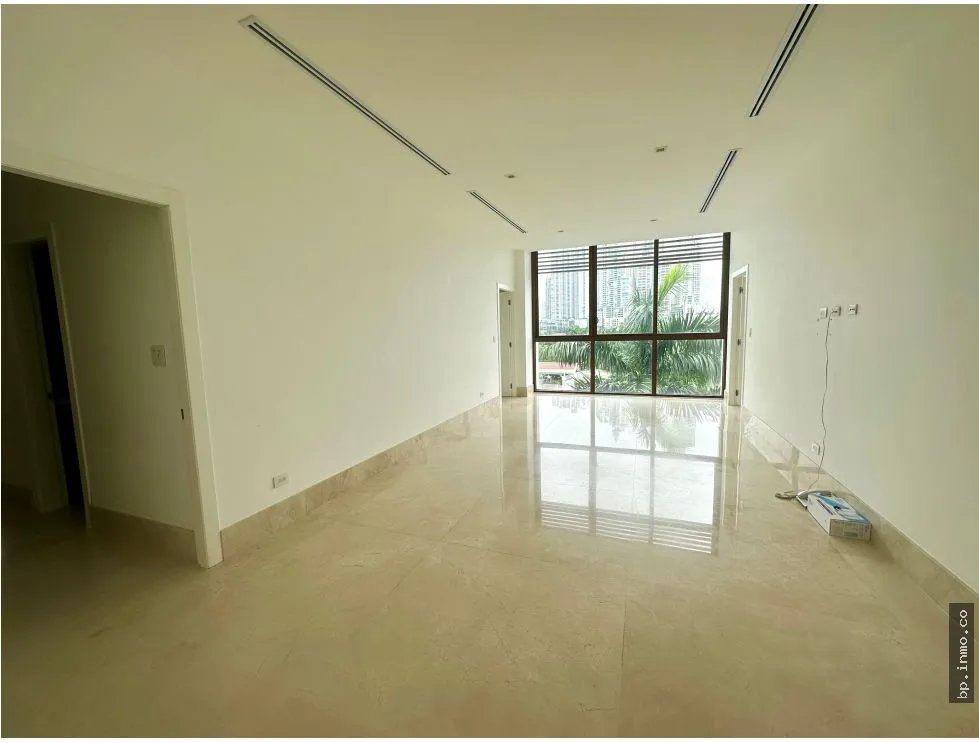 SE ALQUILA  APARTAMENTO EN OCEAN REEF