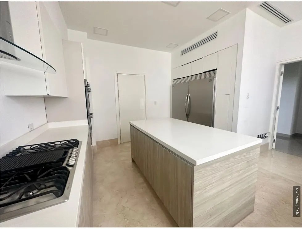 SE ALQUILA  APARTAMENTO EN OCEAN REEF