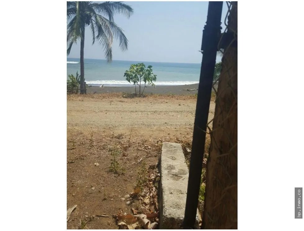 BEACHFRONT LAND WITH OCEAN VIEW IN PLAYA LOS BUZOS, TONOSÍ