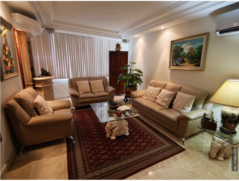 SE VENDE APARTAMENTO EN SAN FRANCISCO - PH PLAZA REAL