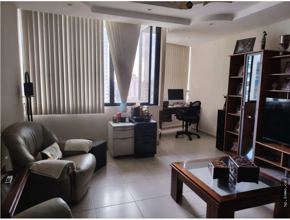 SE VENDE APARTAMENTO EN SAN FRANCISCO - PH PLAZA REAL