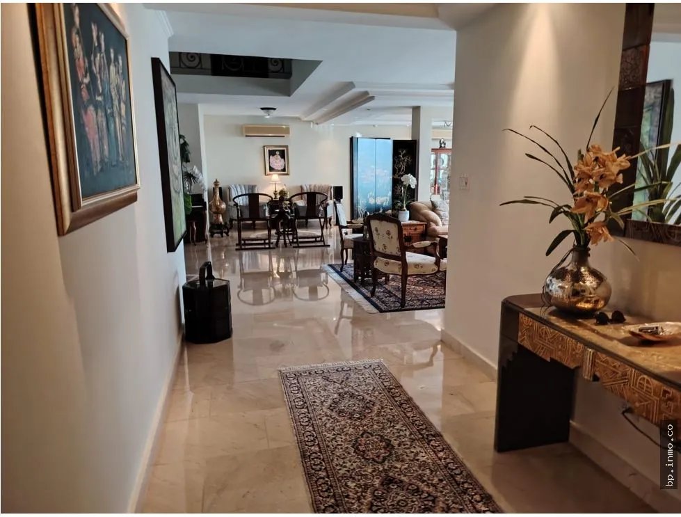 SE VENDE APARTAMENTO EN SAN FRANCISCO - PH PLAZA REAL