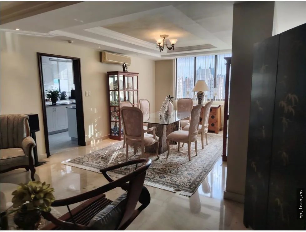SE VENDE APARTAMENTO EN SAN FRANCISCO - PH PLAZA REAL