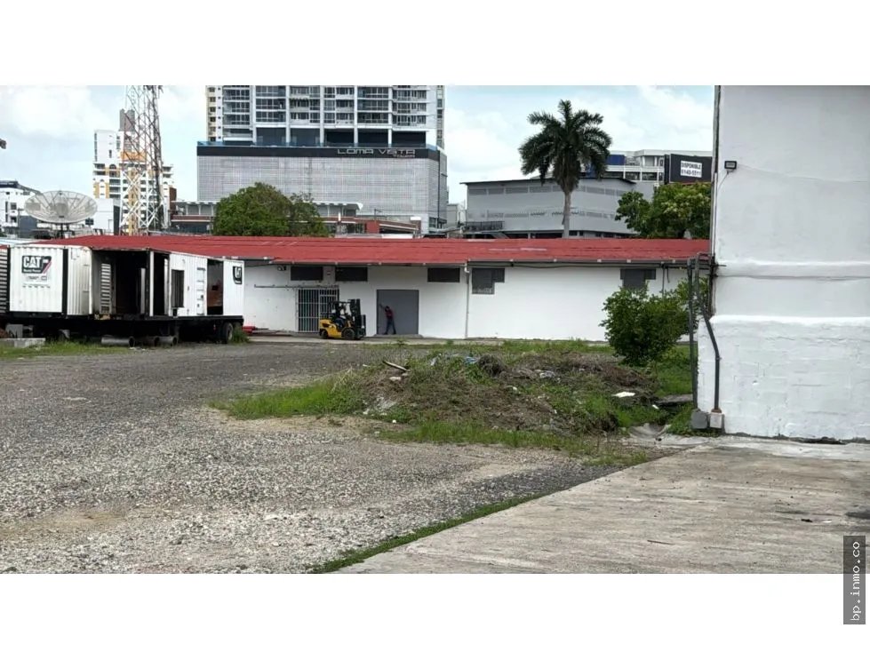SE ALQULA BODEGA EN CARRASQUILLA