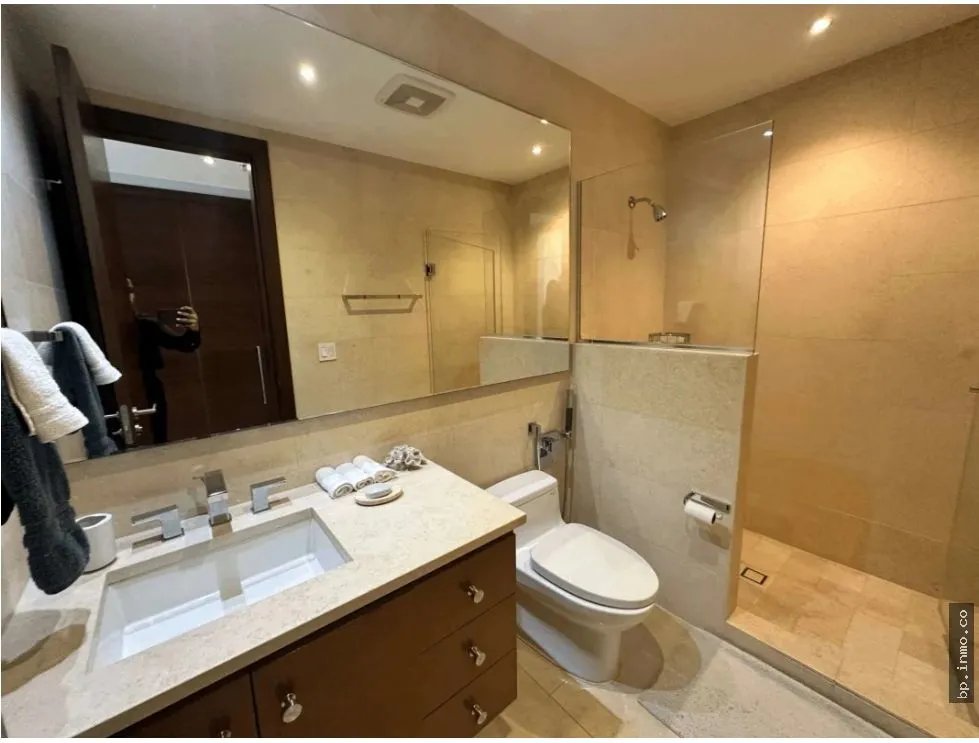 SE VENDE APARTAMENTO EN GREENVIEW
