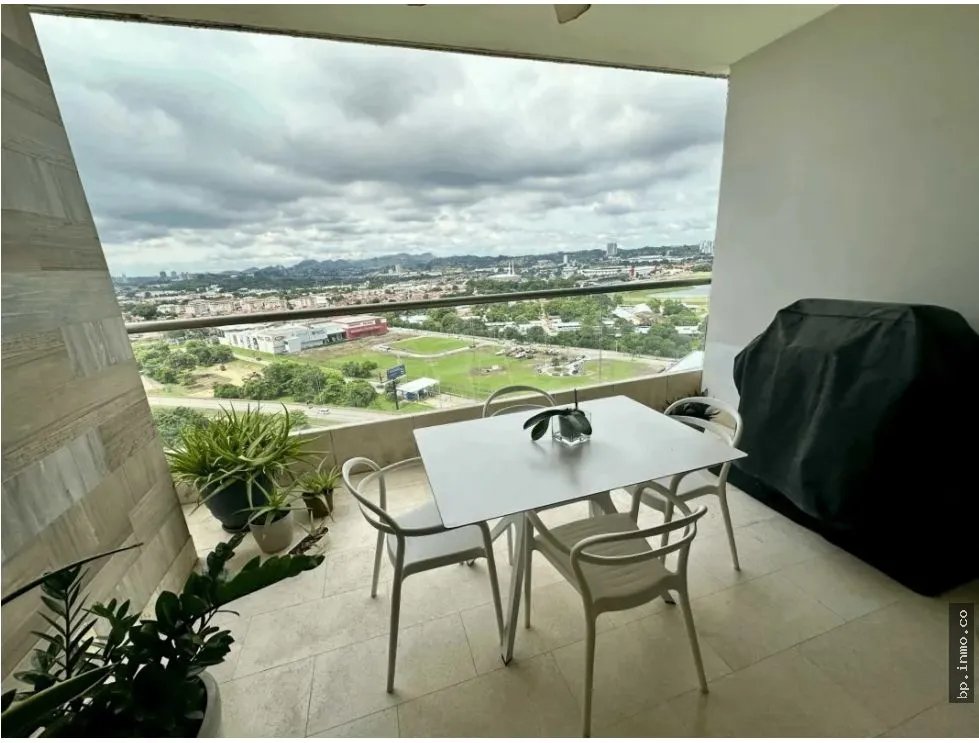 SE VENDE APARTAMENTO EN GREENVIEW