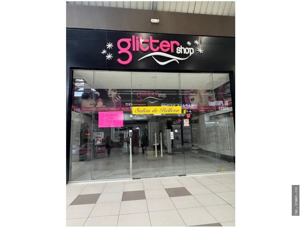 SE VENDEN LOCALES EN MEGAMALL