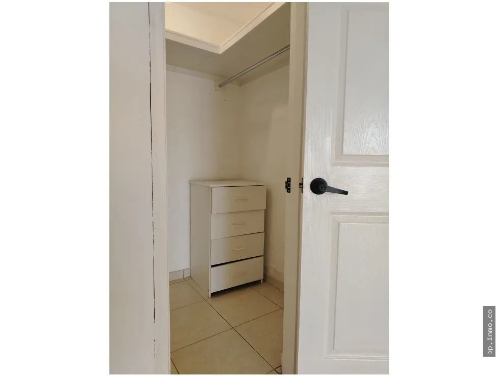 SE VENDE CASA EN PRADERAS DEL ROCIO, VILLA ZAITA