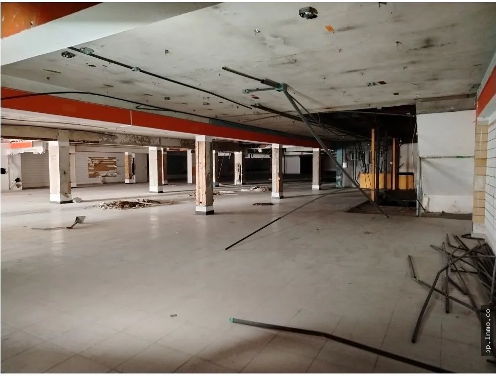 SE VENDE EDIFICIO EN CALIDONIA