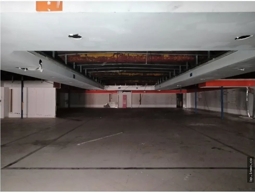 SE VENDE EDIFICIO EN CALIDONIA