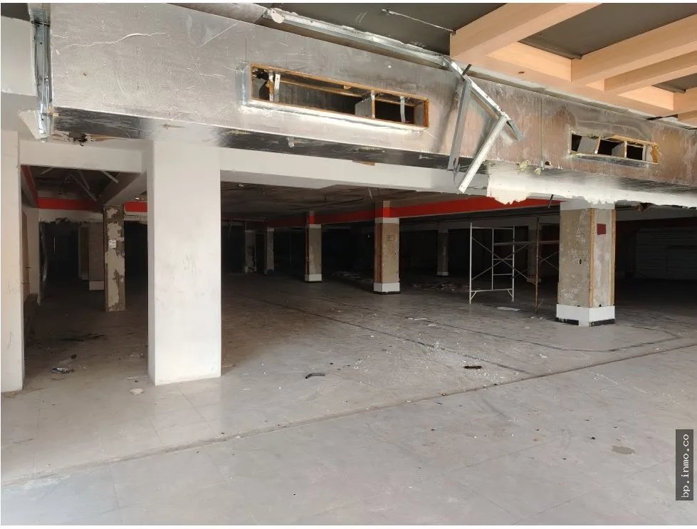 SE VENDE EDIFICIO EN CALIDONIA