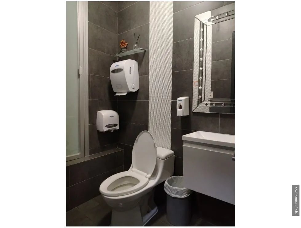 SE VENDEN OFICINAS EN PH TAO TOWERS, SAN FRANCISCO