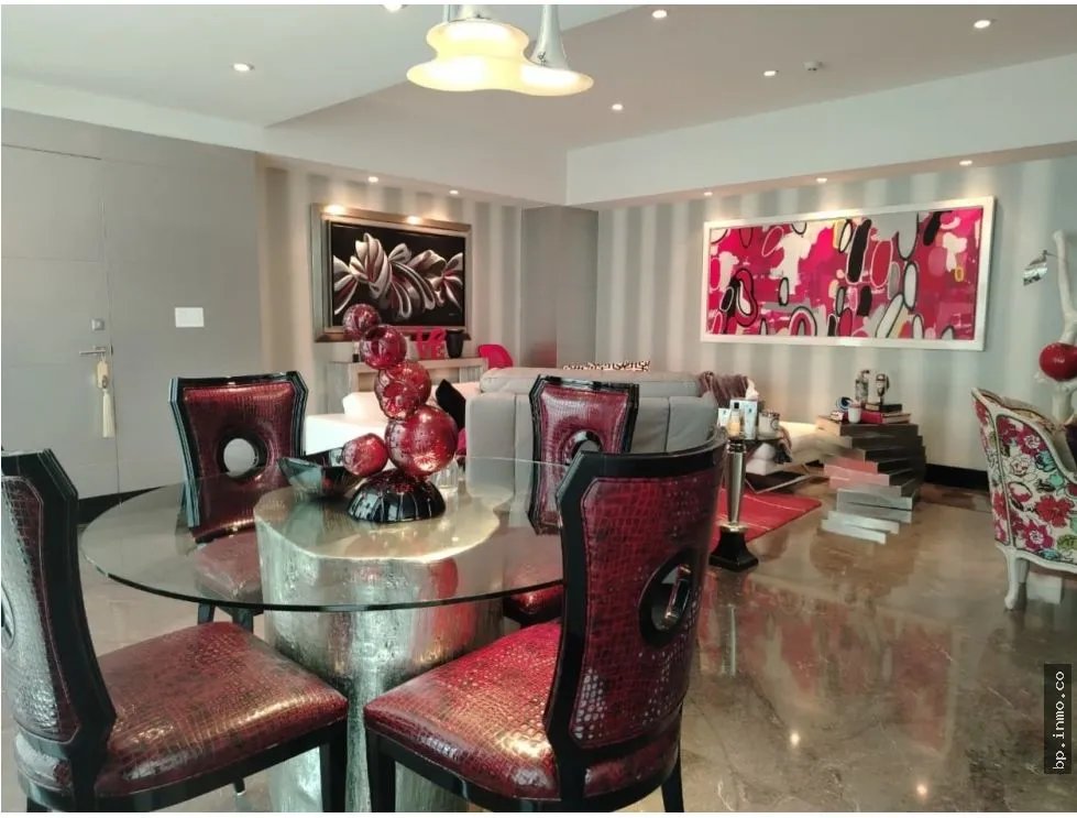 SE VENDEN OFICINAS EN PH TAO TOWERS, SAN FRANCISCO