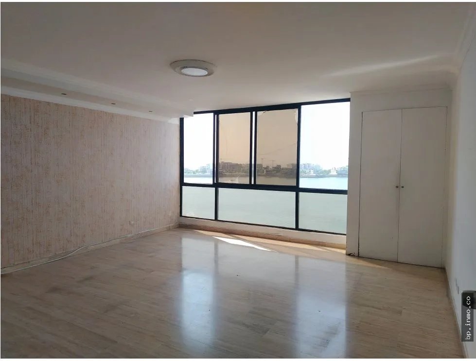 SE VENDE APTO CON VISTA AL MAR EN PAITILLA - PH WINSTON CHURCHILL