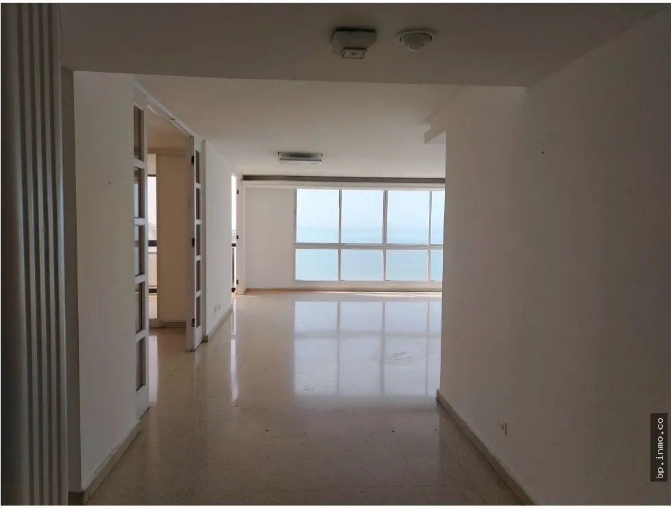 SE VENDE APTO CON VISTA AL MAR EN PAITILLA - PH WINSTON CHURCHILL