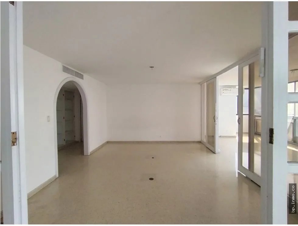 SE VENDE APTO CON VISTA AL MAR EN PAITILLA - PH WINSTON CHURCHILL