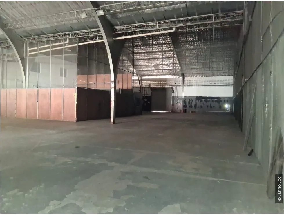 WAREHOUSE FOR RENT 750 m² ON TRANSISTMICA HIGHWAY