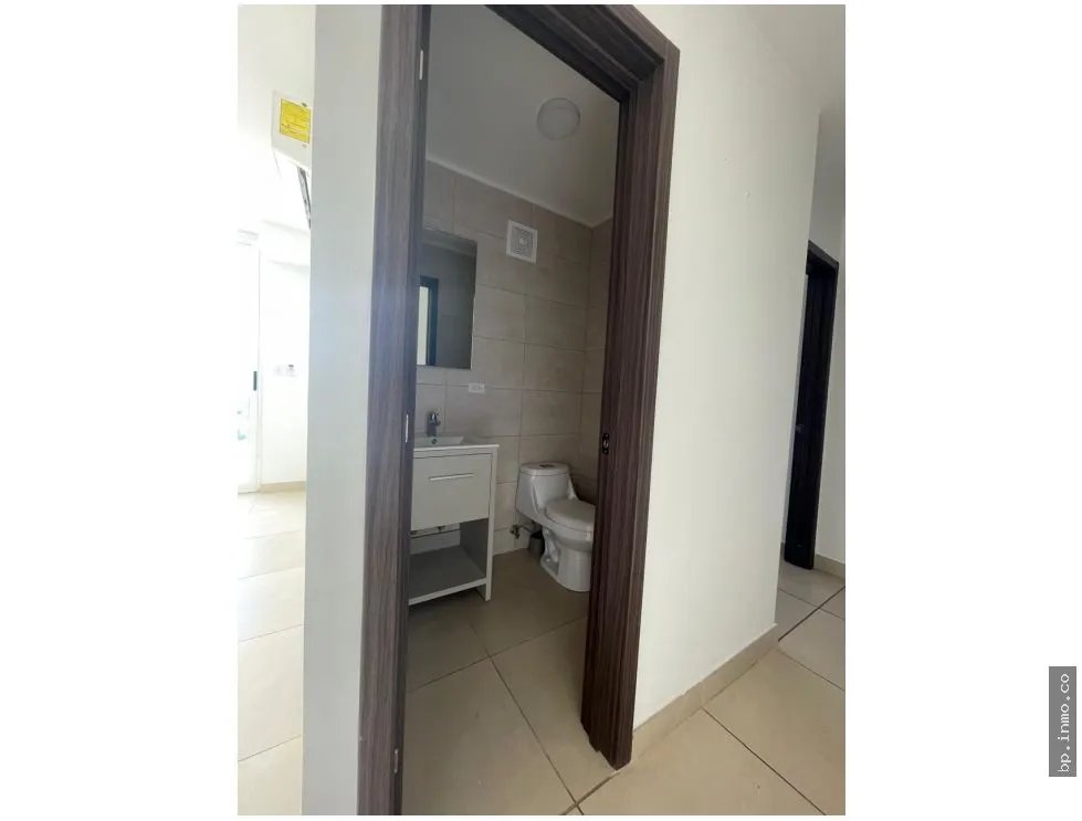 APARTMENT FOR SALE IN KING'S PARK