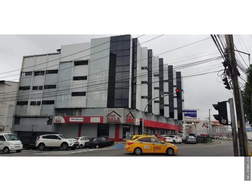 SE VENDE EDIFICIO EN CALIDONIA