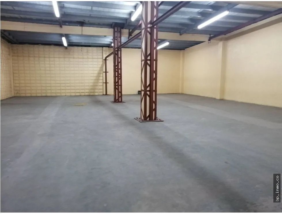 FOR LEASE: WAREHOUSE IN FREE TRADE ZONE - 1,800 m2