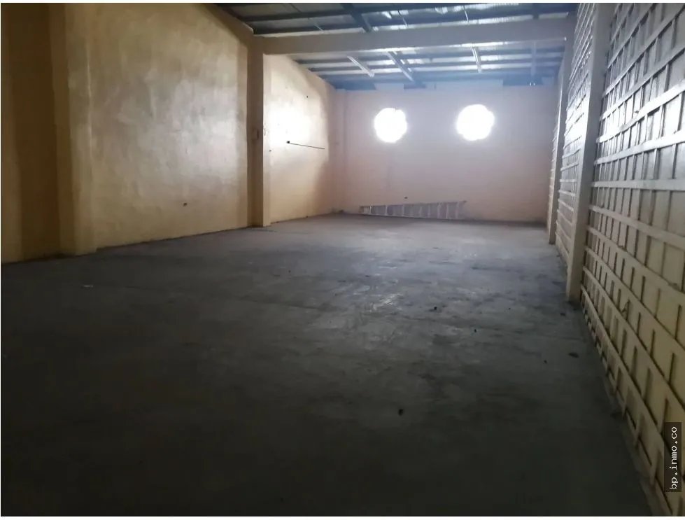 FOR LEASE: WAREHOUSE IN FREE TRADE ZONE - 1,800 m2