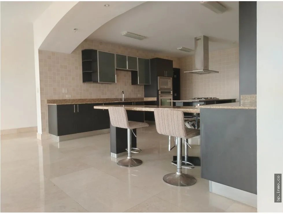 SE VENDE APARTAMENTO EN PH AMADOR HEIGHTS, AMADOR