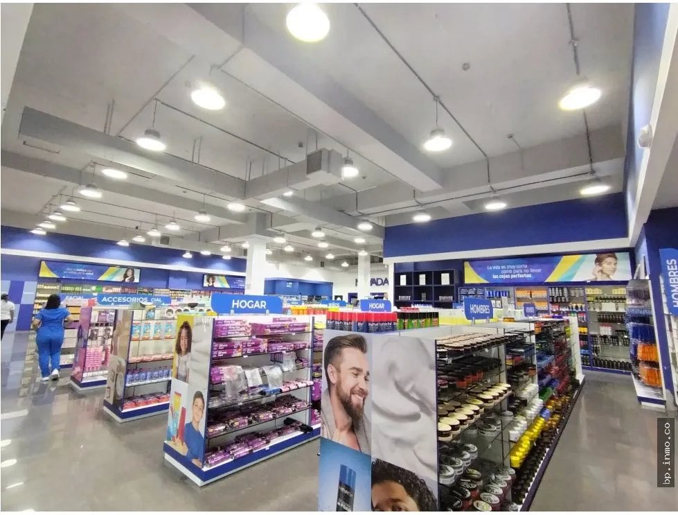 SE VENDE LOCAL EN ALBROOK, PASILLO DE LA CEBRA