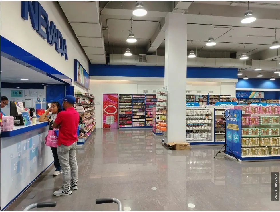 SE VENDE LOCAL EN ALBROOK, PASILLO DE LA CEBRA