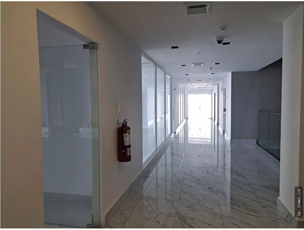 SE ALQUILAN OFICINAS EN THE TOWERS BUSINESS PLAZA