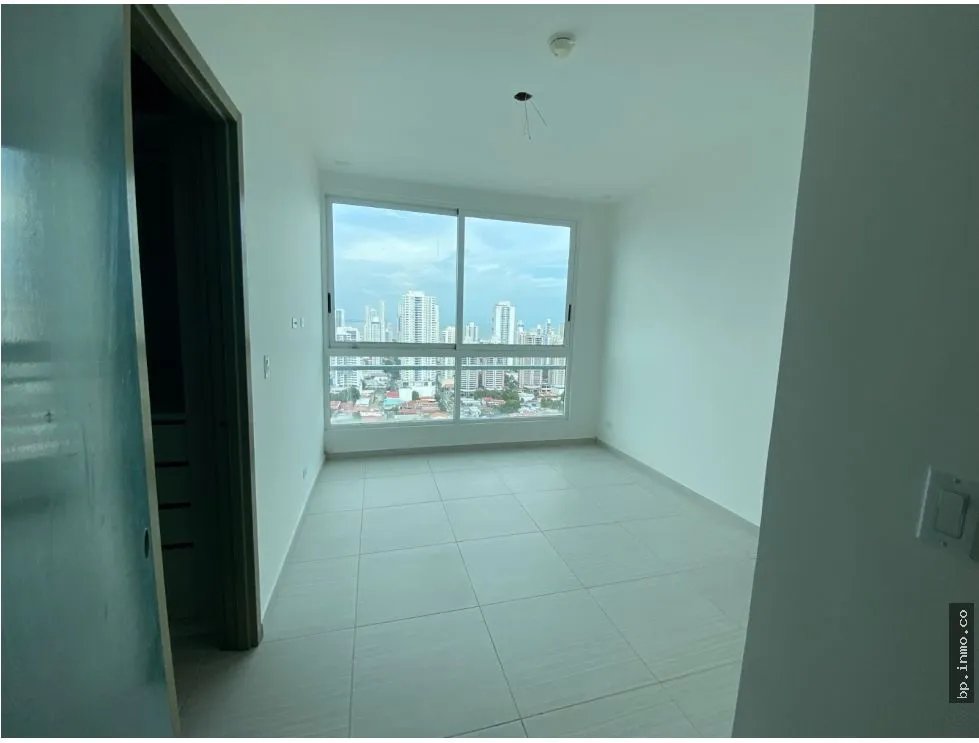 SE VENDE APARTAMENTO EN THE TOWERS RESIDENCES, CALLE 50
