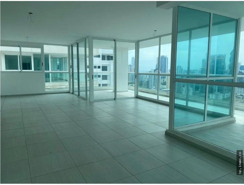 SE VENDE APARTAMENTO EN THE TOWERS RESIDENCES, CALLE 50