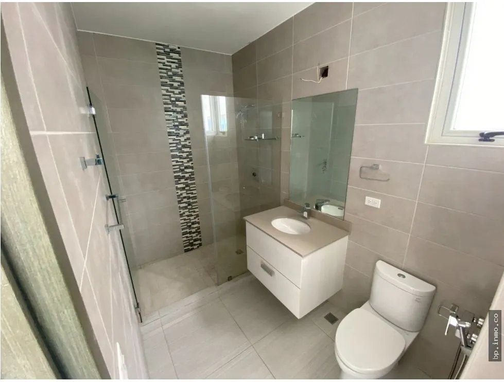 SE VENDE APARTAMENTO EN THE TOWERS RESIDENCES, CALLE 50