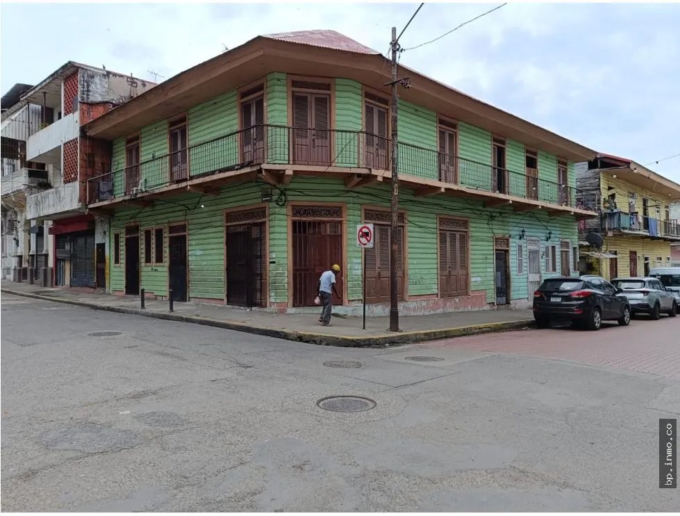 SE VENDE PROPIEDAD EN CASCO VIEJO