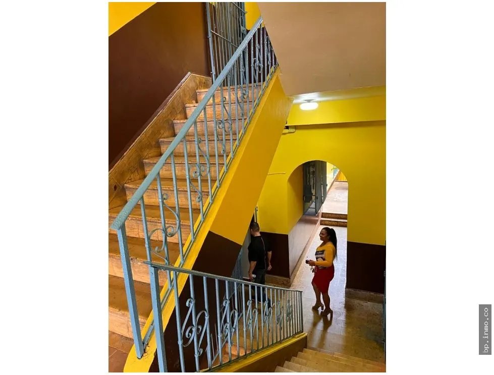 SE VENDE CASA ESTUDIANTES, SANTA ANA