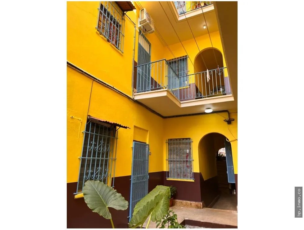 SE VENDE CASA ESTUDIANTES, SANTA ANA