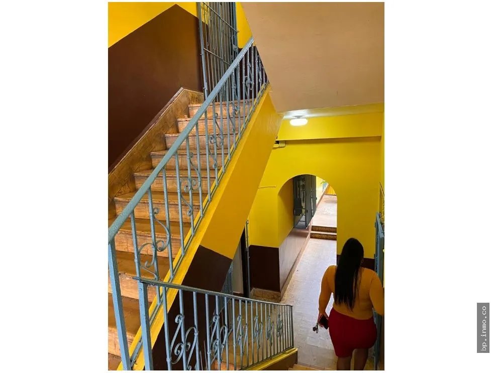 SE VENDE CASA ESTUDIANTES, SANTA ANA